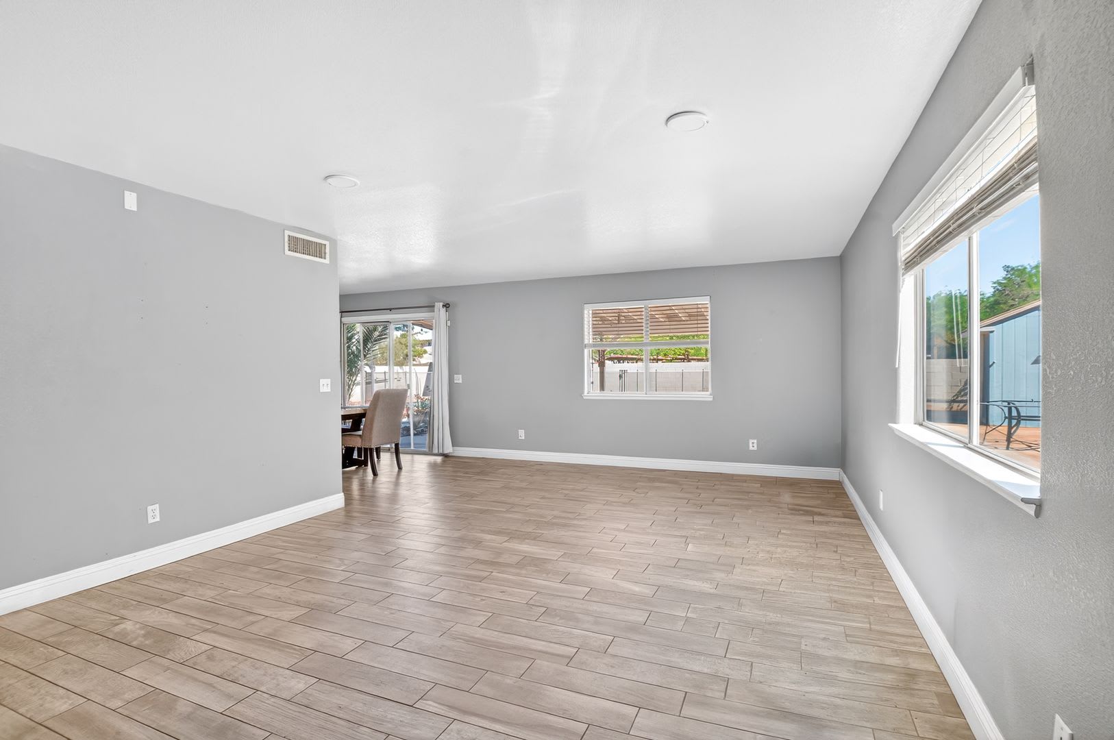 Charming Two Story Home Located in North Las Vegas – photo 1