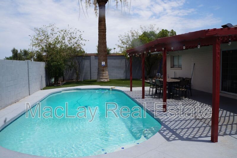 1732 E Hermosa dr – photo 3