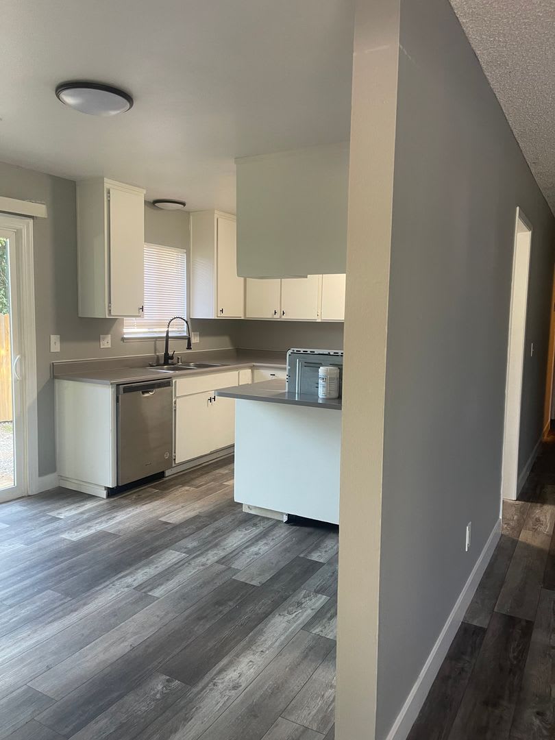 3 BED 2 BATH HOUSE IS SHASTA LAKE – photo 4