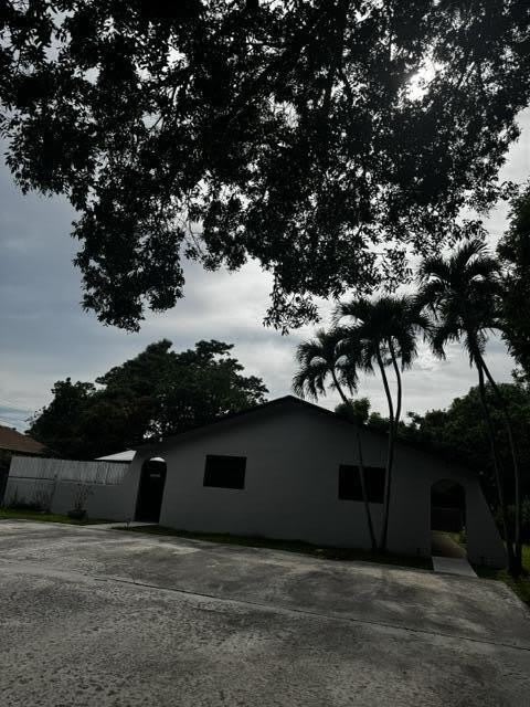 1871 W Forest Avenue – photo 2
