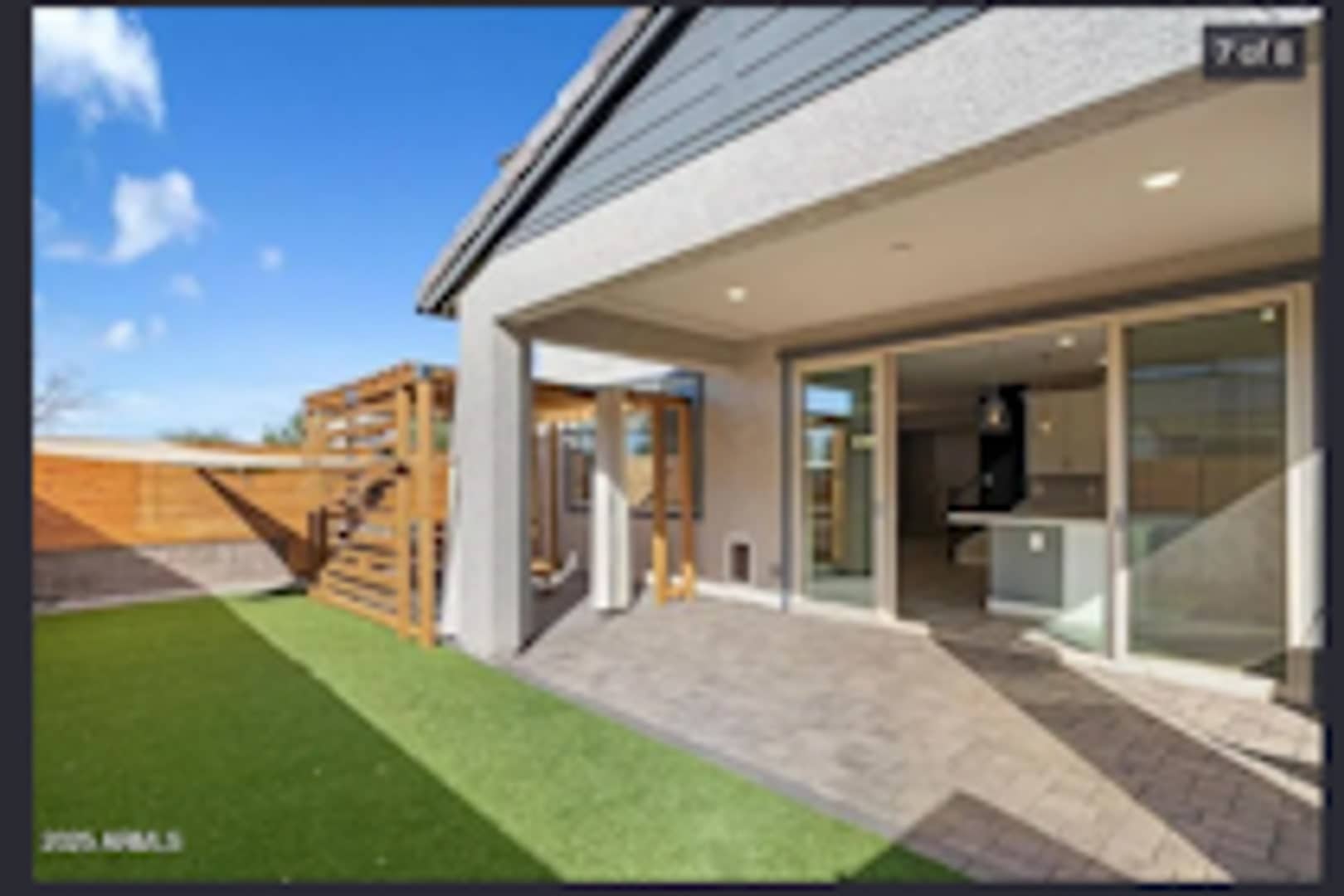 Stunning 5-Bedroom Executive Home in Desirable Mesa Neighborhood – photo 2