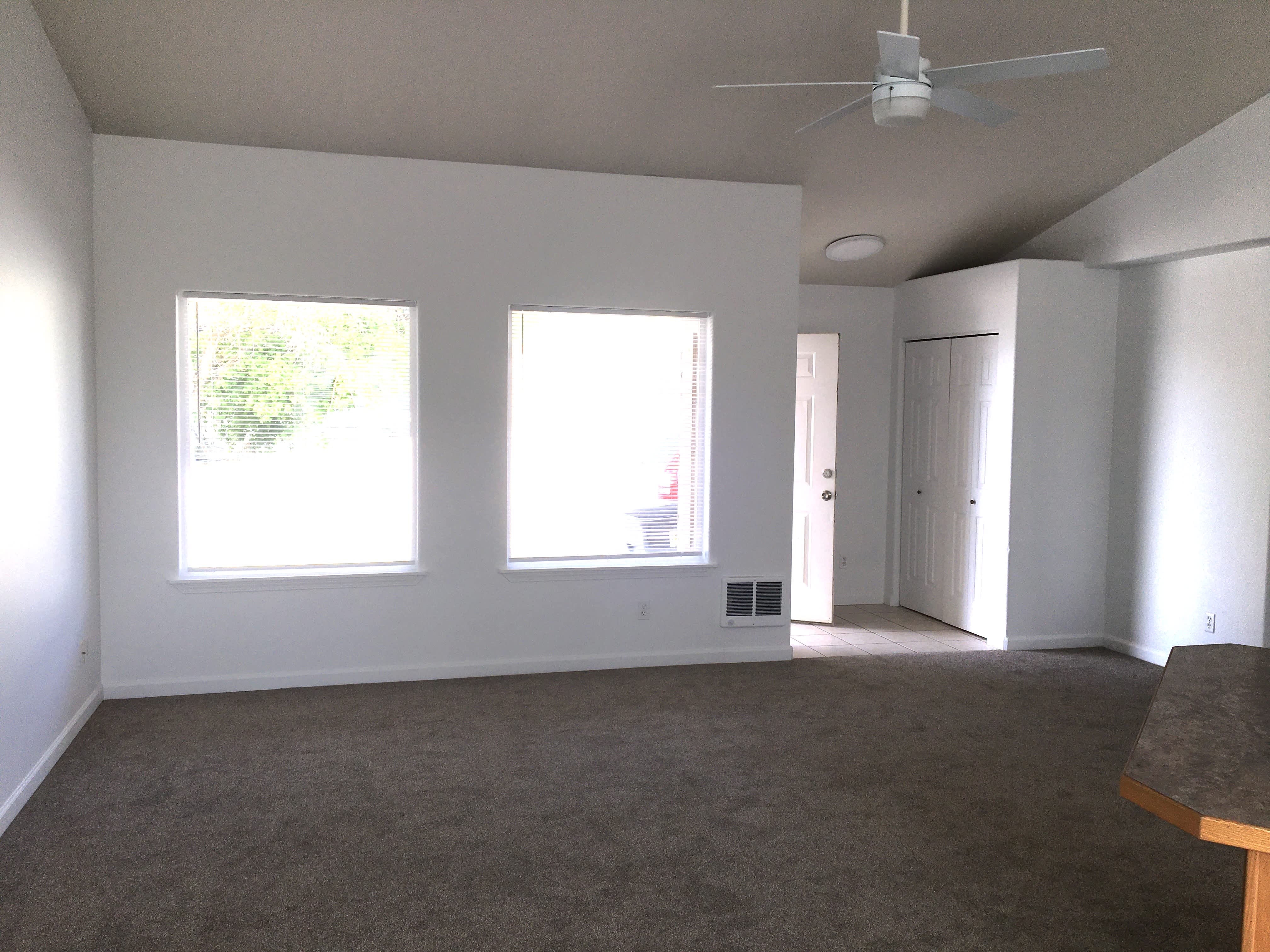 505 W 3rd Ave – photo 4