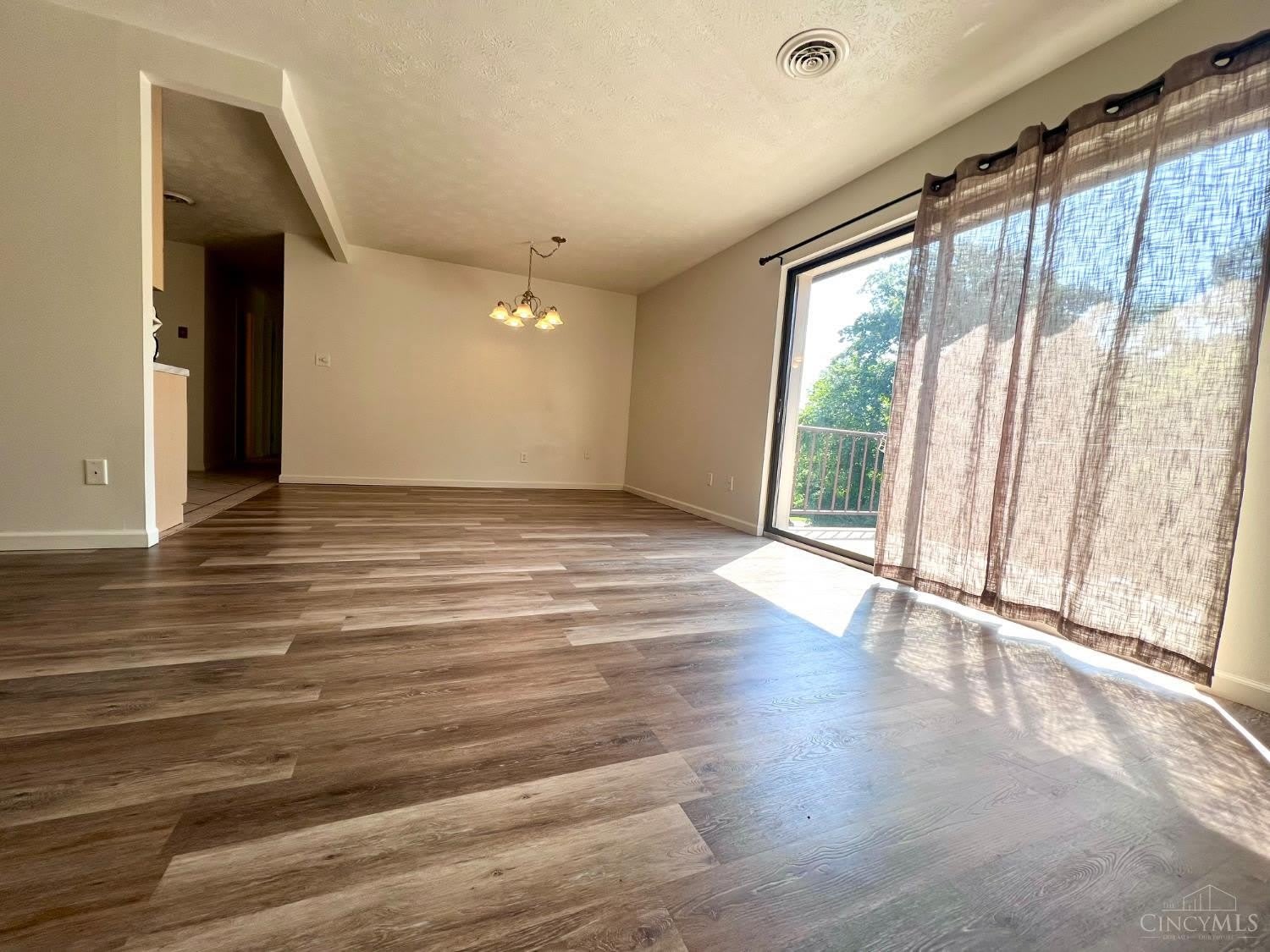 6584 Hearne Road – photo 2
