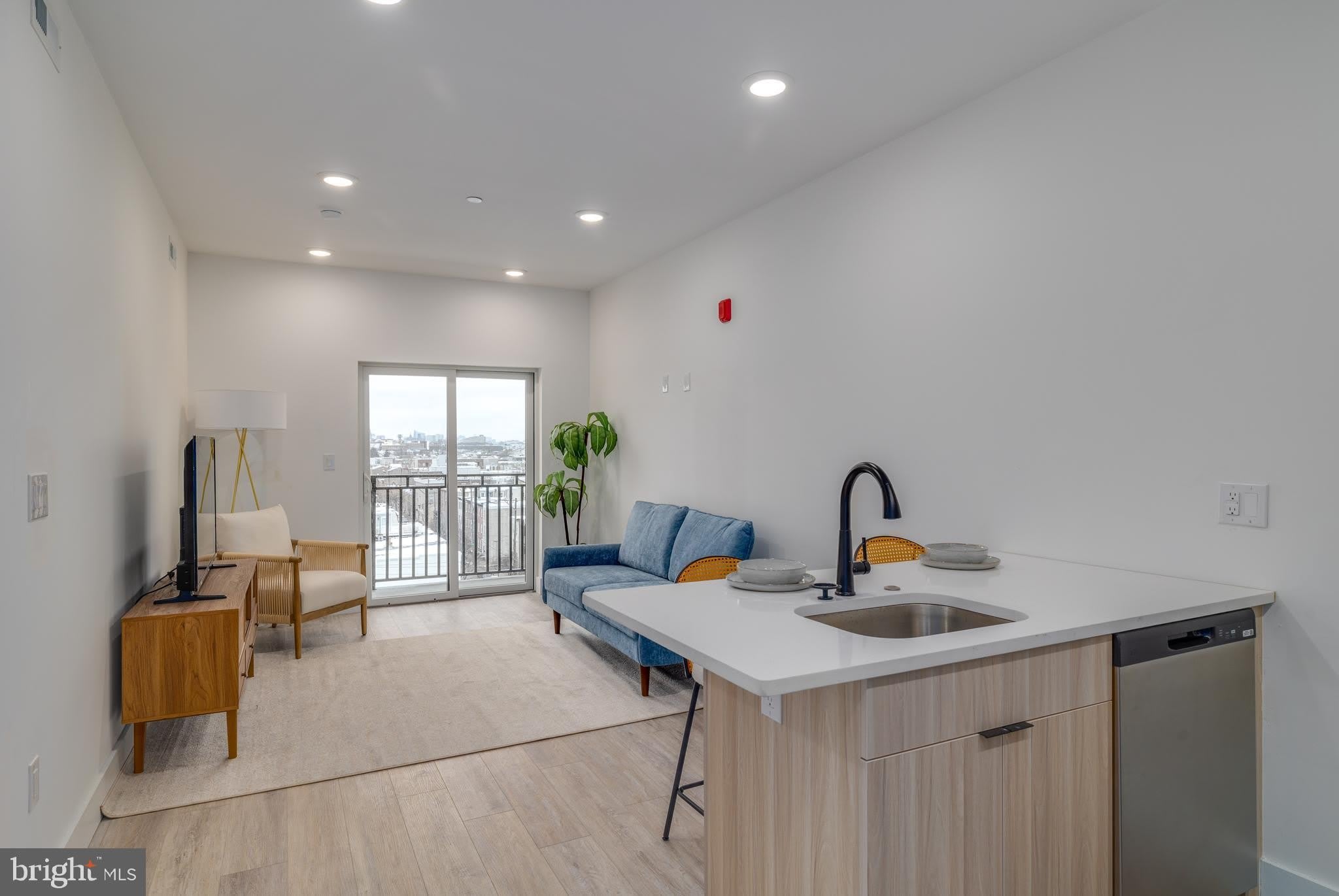 2400-12 East Huntingdon Street – photo 1