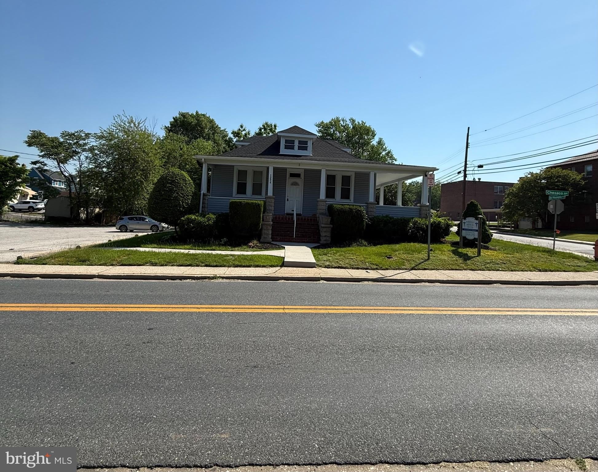 1224 CHESACO Avenue – photo 2
