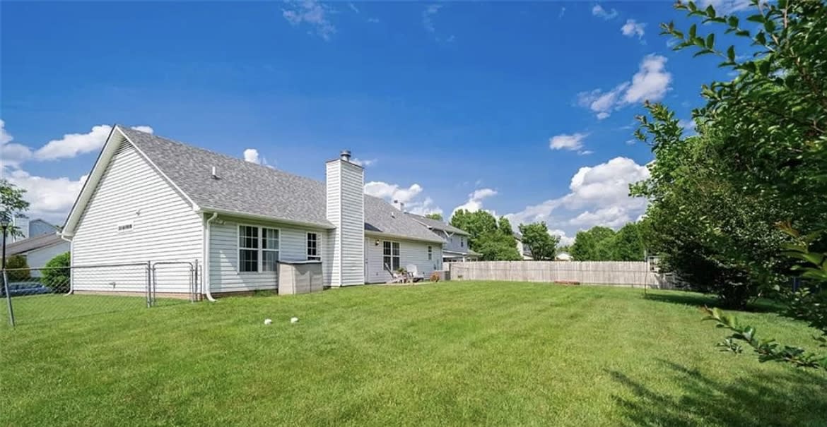 1026 Thorncrest Drive – photo 5