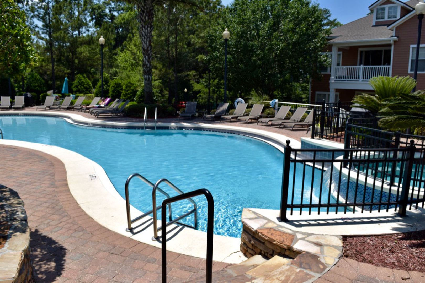 Barrington Park Ground Floor Condo 2/2 with Patio near Pool with Large Garage! – photo 5