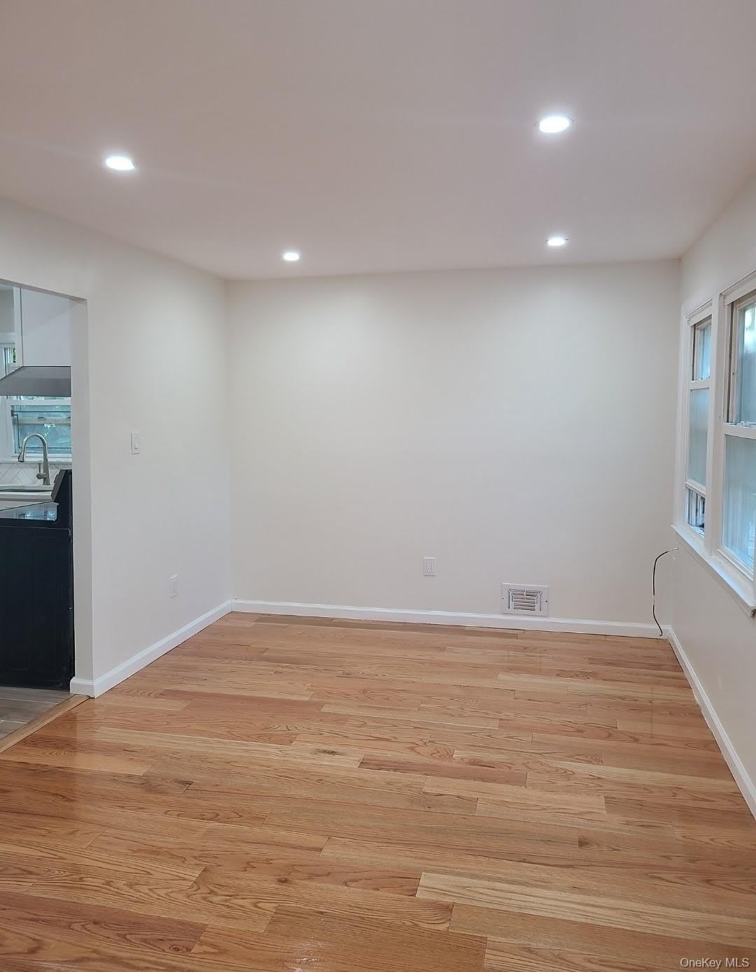 221-09 59th Avenue – photo 3