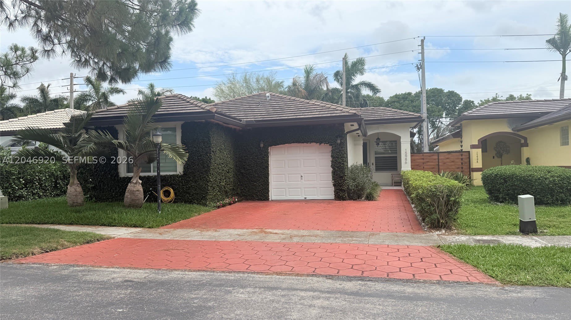 15986 SW 71st Ter – photo 1
