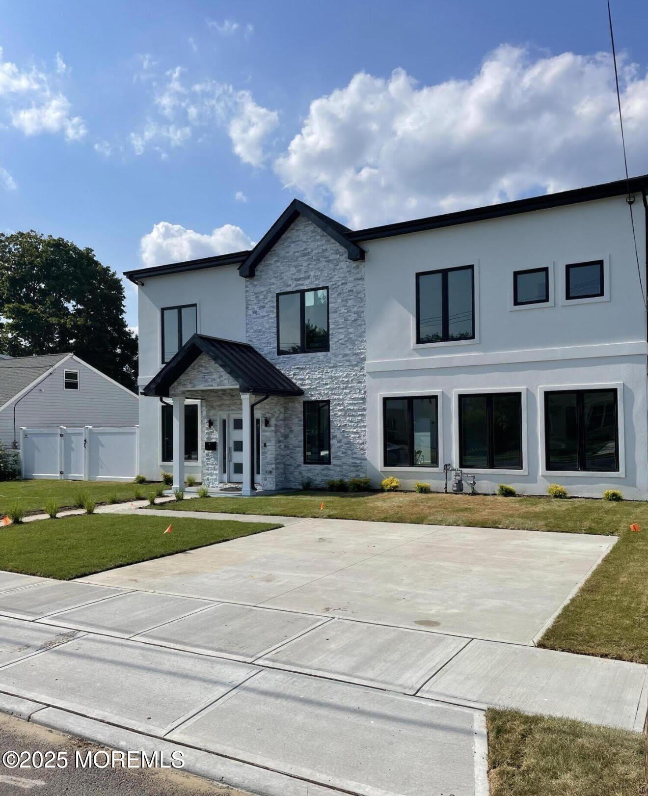 297 Lockwood Avenue – photo 1