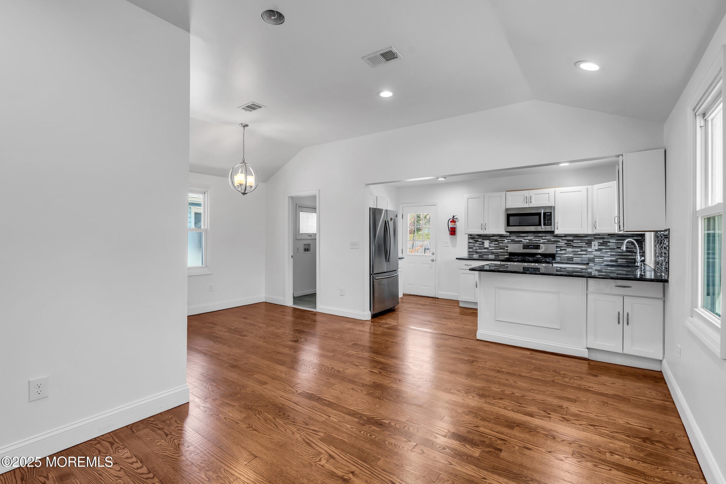 351 Hulse Avenue – photo 3