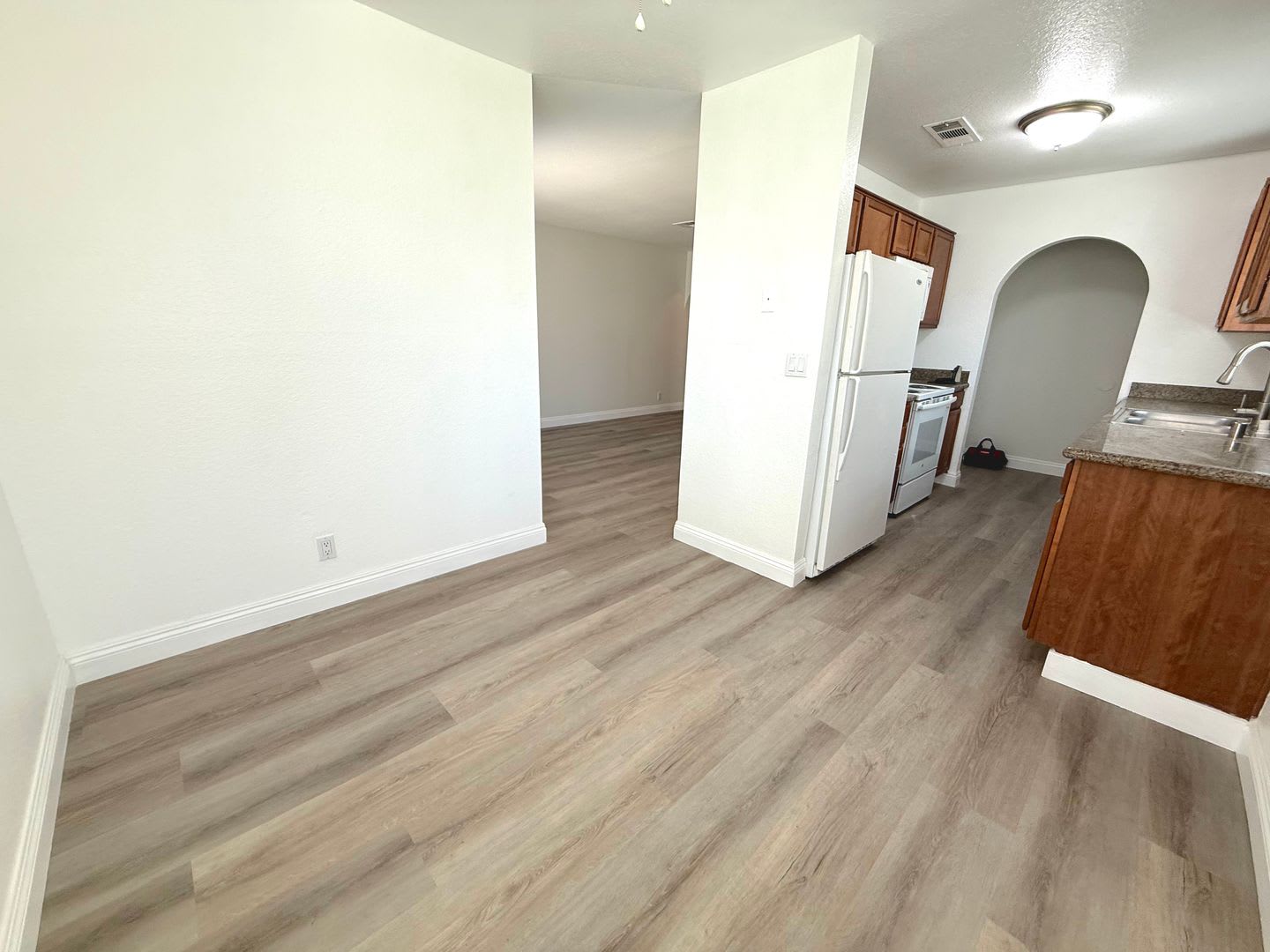 SPACIOUS 2BED/2BATH CONDO * SECOND FLOOR UNIT* – photo 1