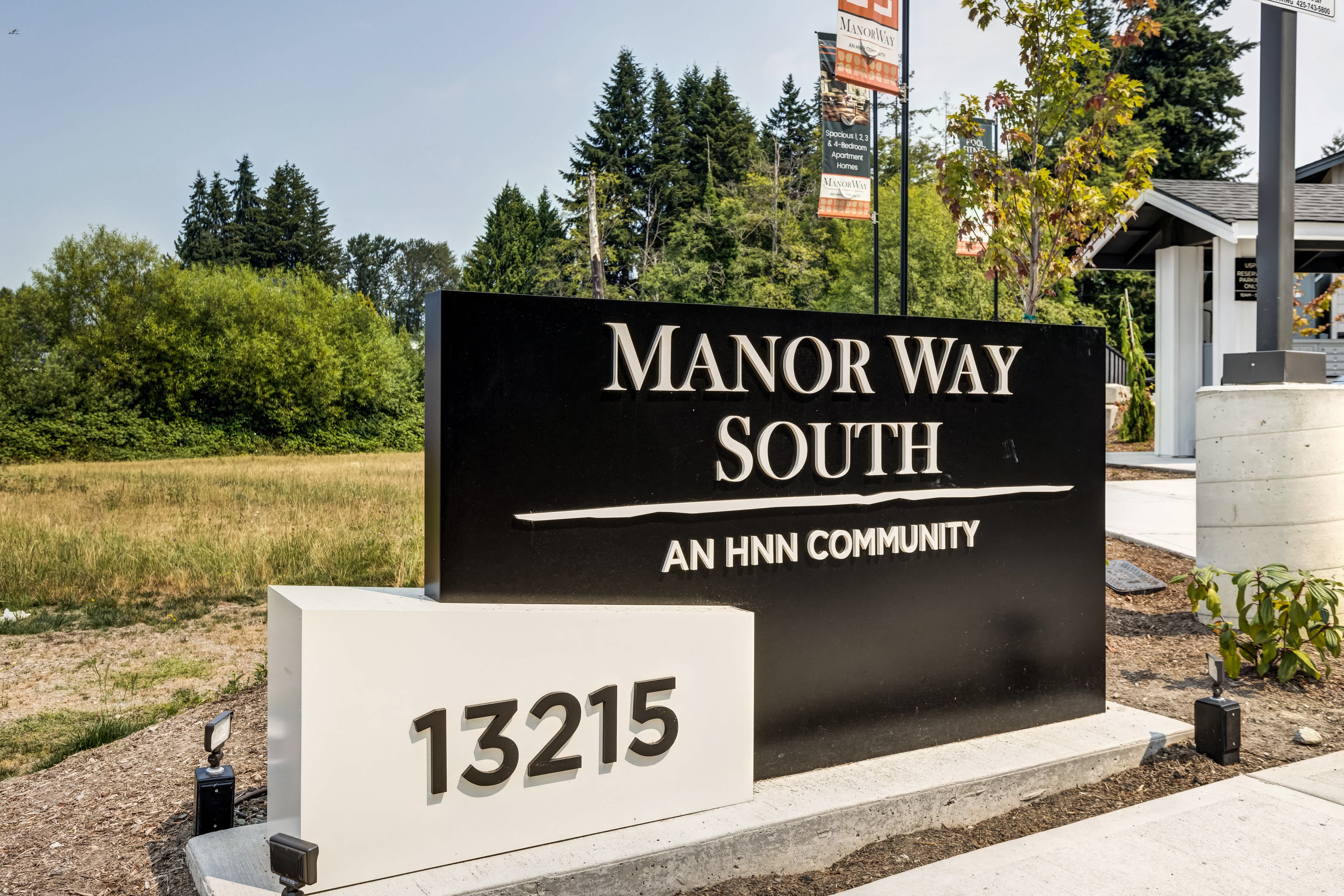 Manor Way Apartments – photo 1