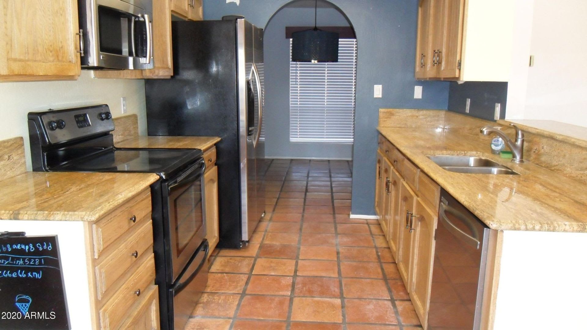 Great Scottsdale Location, Private Pool, 4 Bedrooms! – photo 4