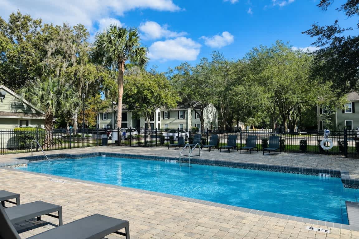 Chelsea Apartments – photo 2
