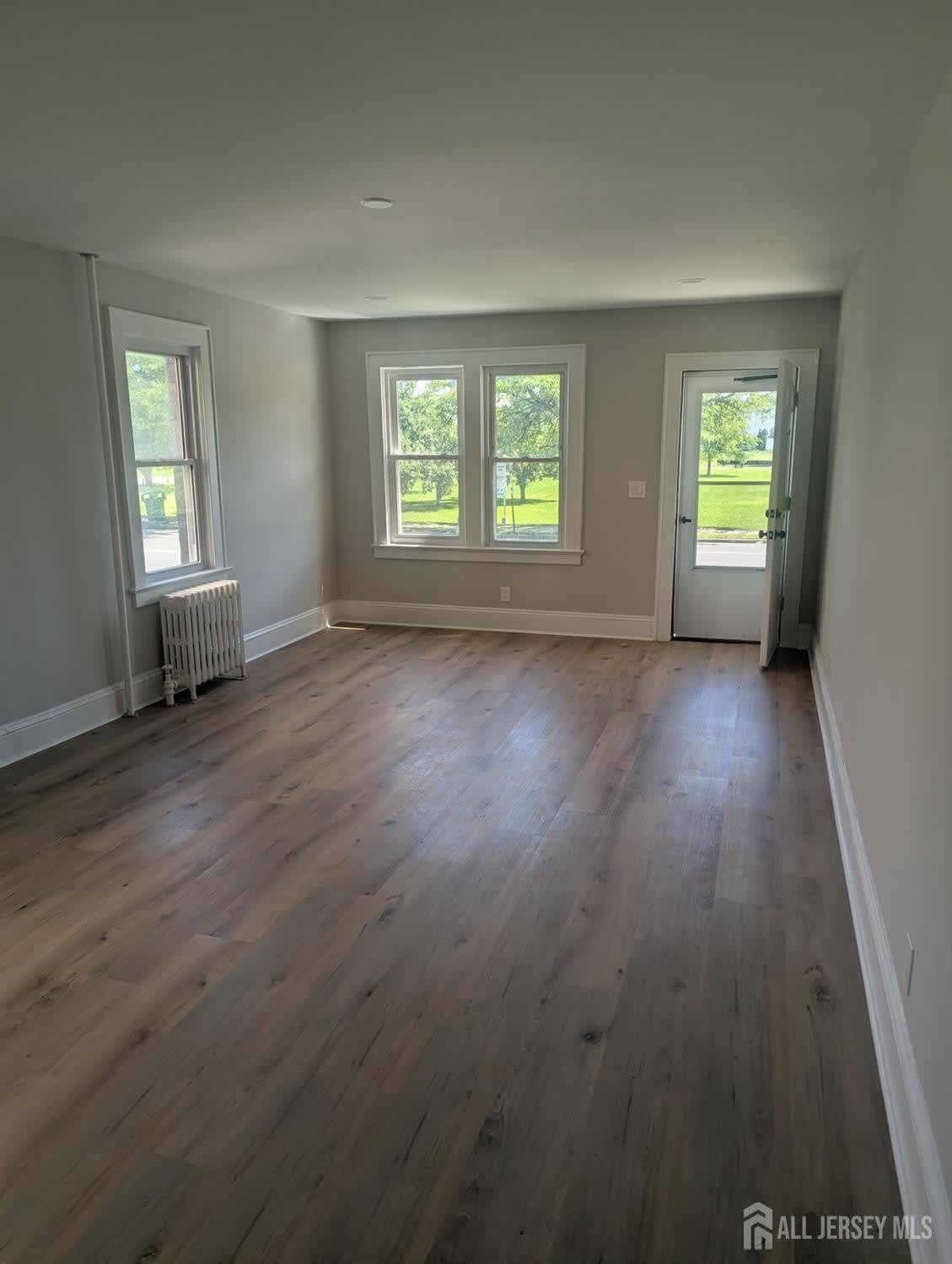 897 Port Reading Avenue – photo 2