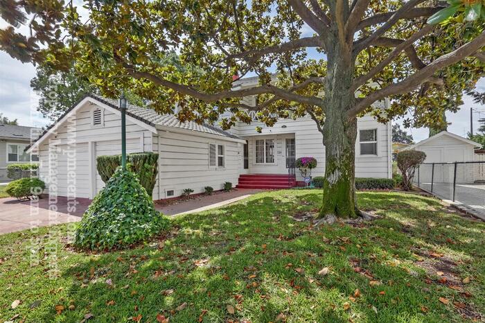 126 East Cleveland Street – photo 2