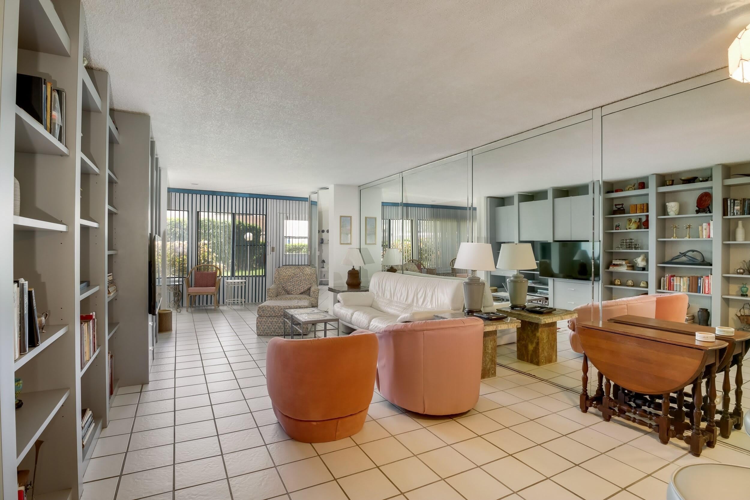 3154 Via Poinciana – photo 4