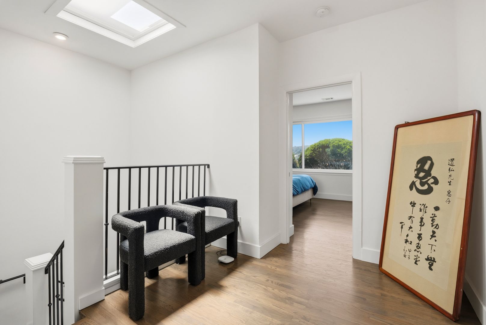 Beautiful 3 Bedroom 2 Bath Potrero Hill Home with Private Backyard & 2-Car Garage – photo 3