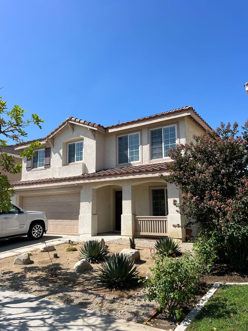 Tustin 3 bed 2.5 bath + office and bonus room – photo 1
