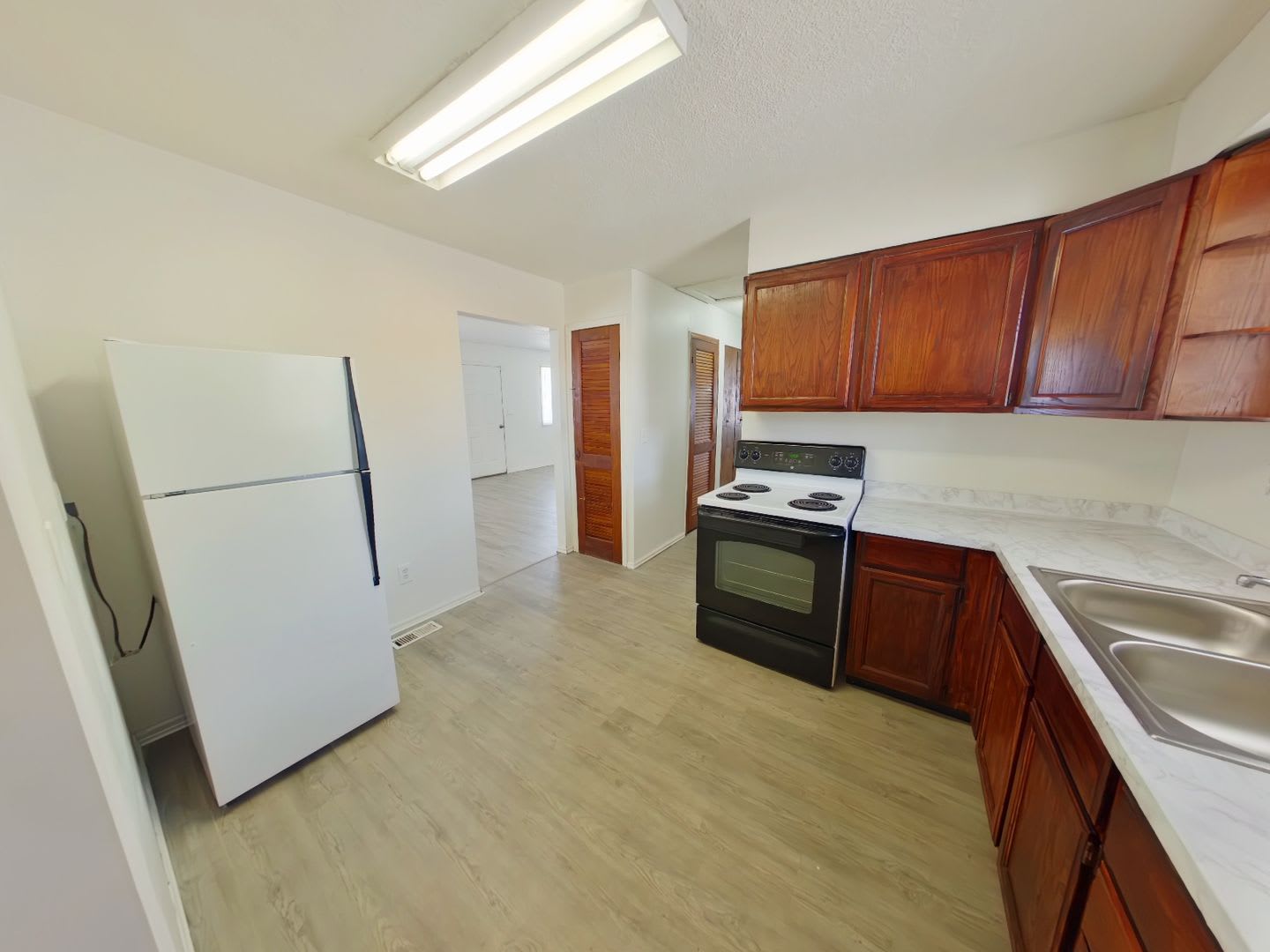 ** $150 OFF for AUGUST MOVE INS!!!*** 222 E 14th St N – photo 4