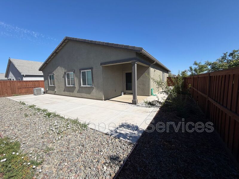 1705 Orchid Avenue – photo 4