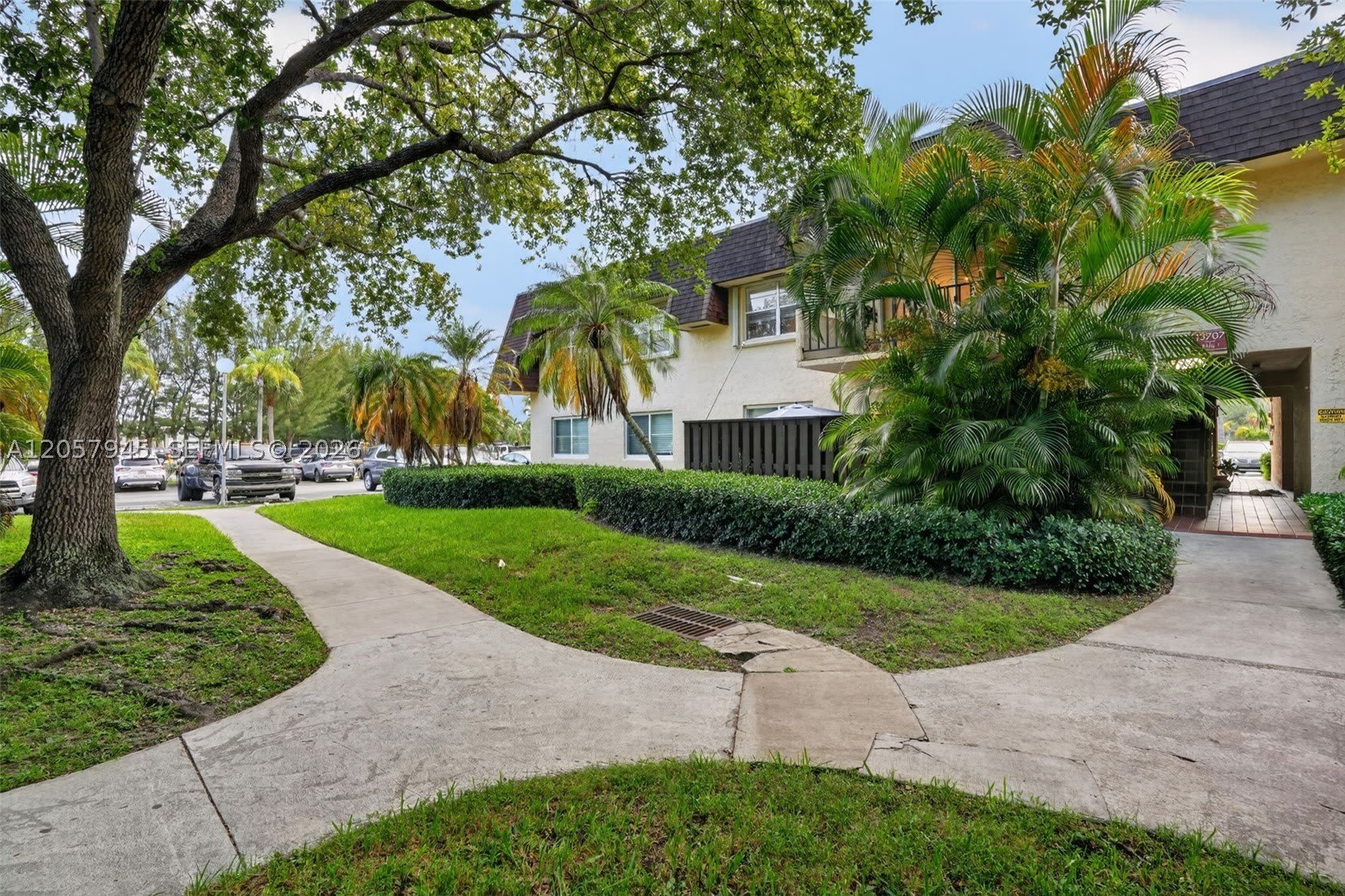 13707 SW 91st Ct – photo 1