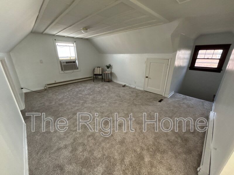 3021 Harney St – photo 3