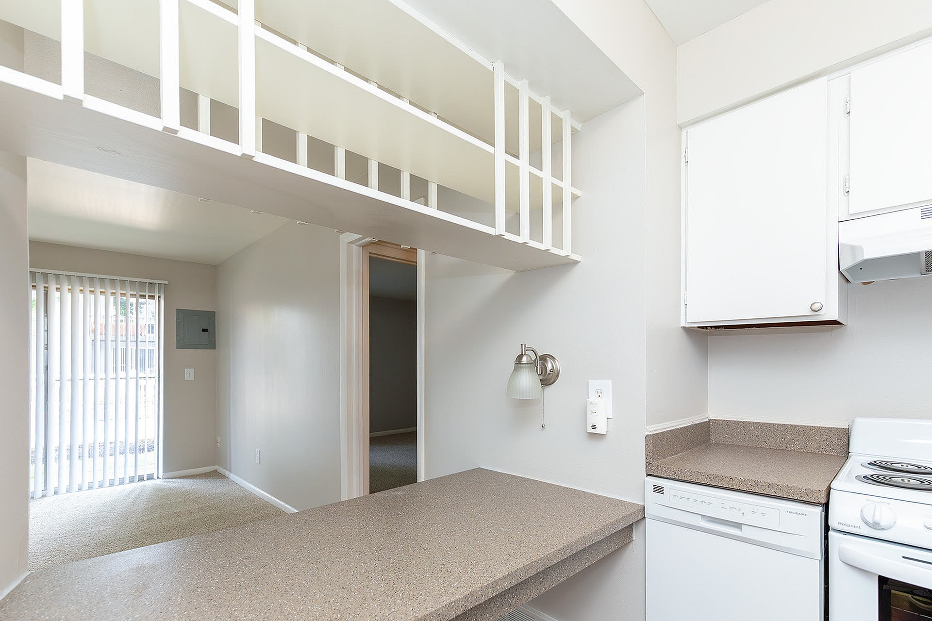 Tivoli Apartments – photo 2