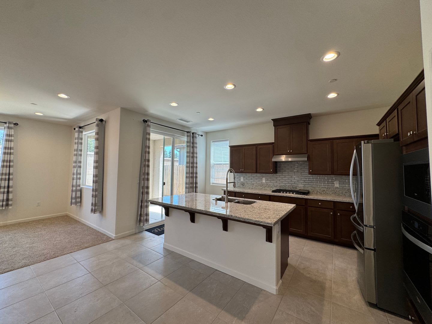 1267 Las Rosas Avenue – photo 5