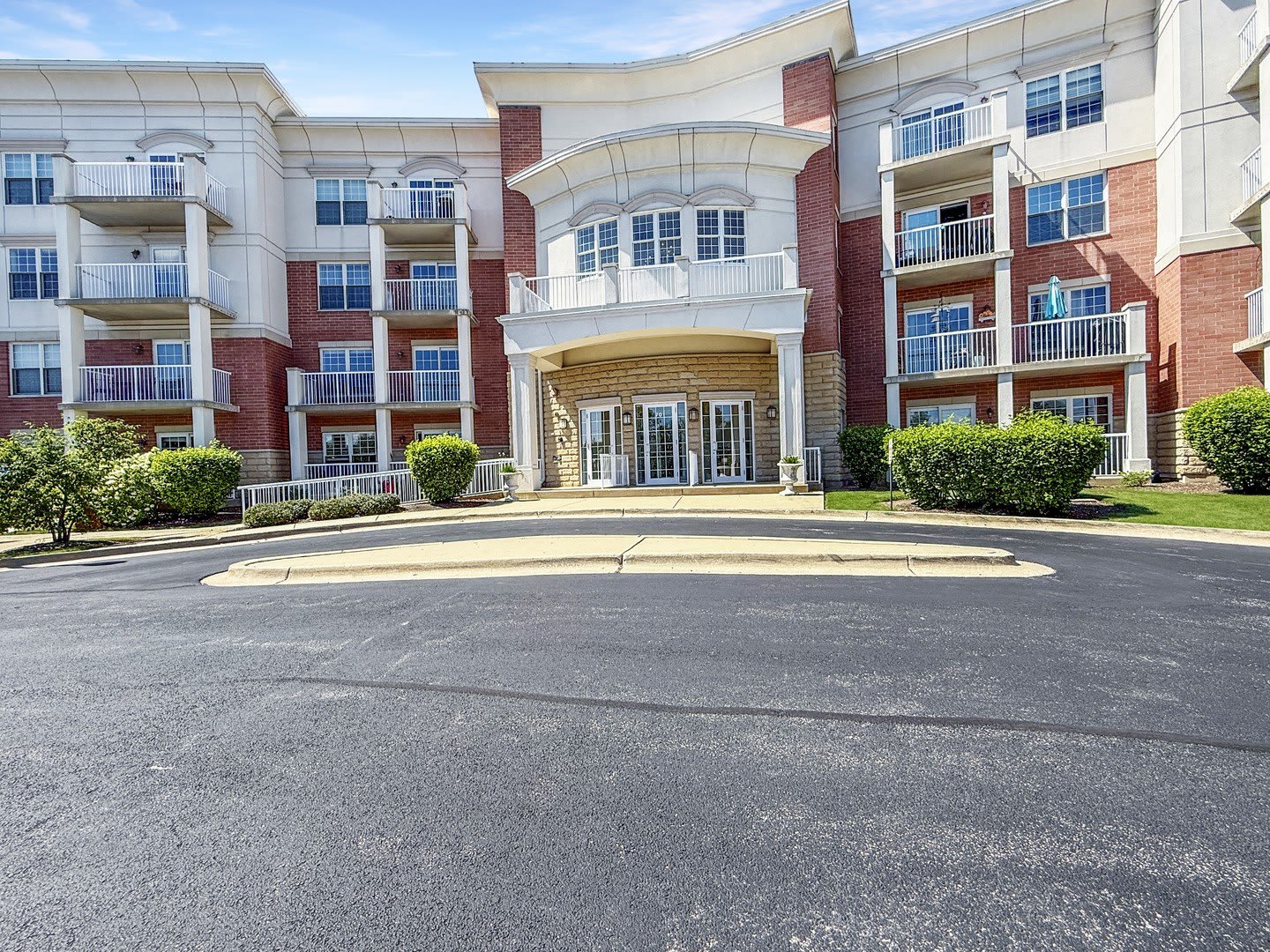 701 W Rand Road – photo 1