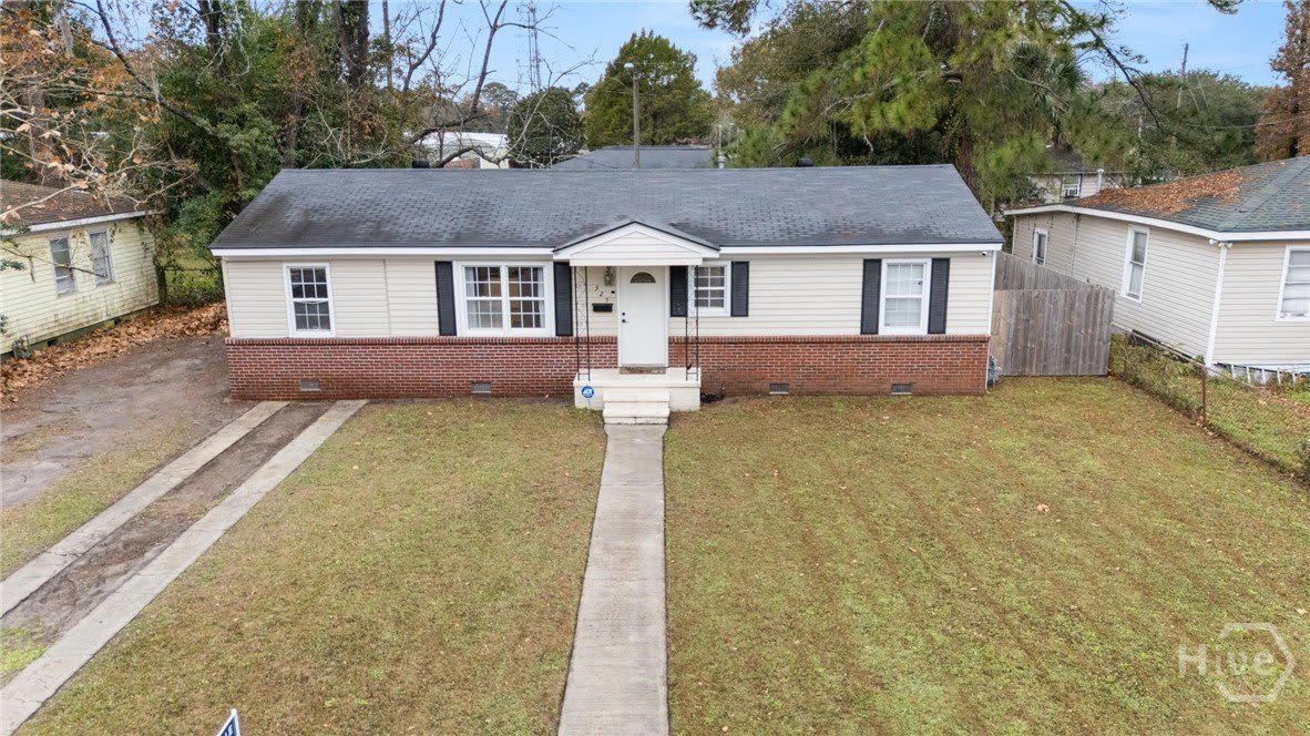 325 Manor Drive – photo 2