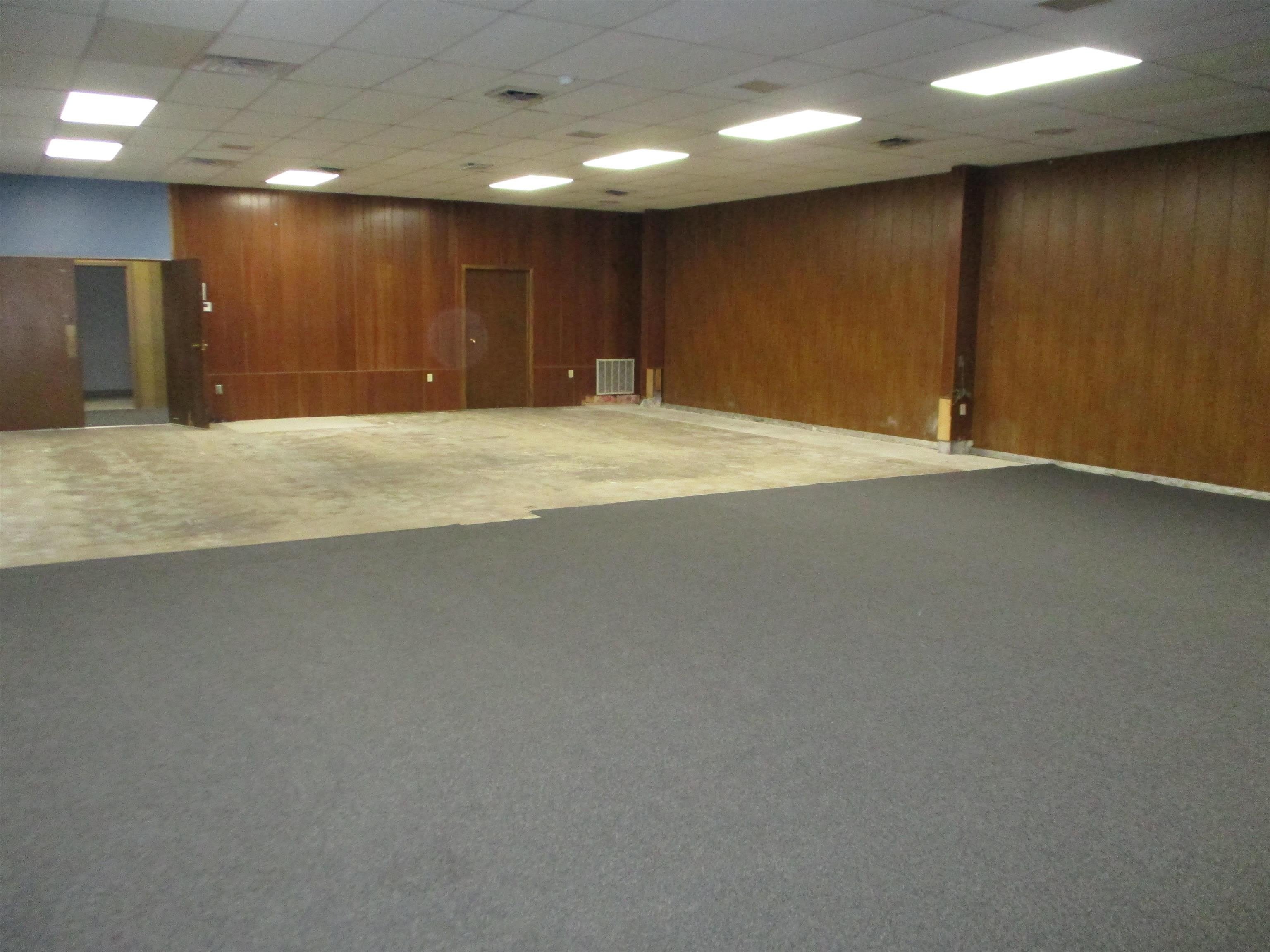 1578 STRONGS AVENUE – photo 2