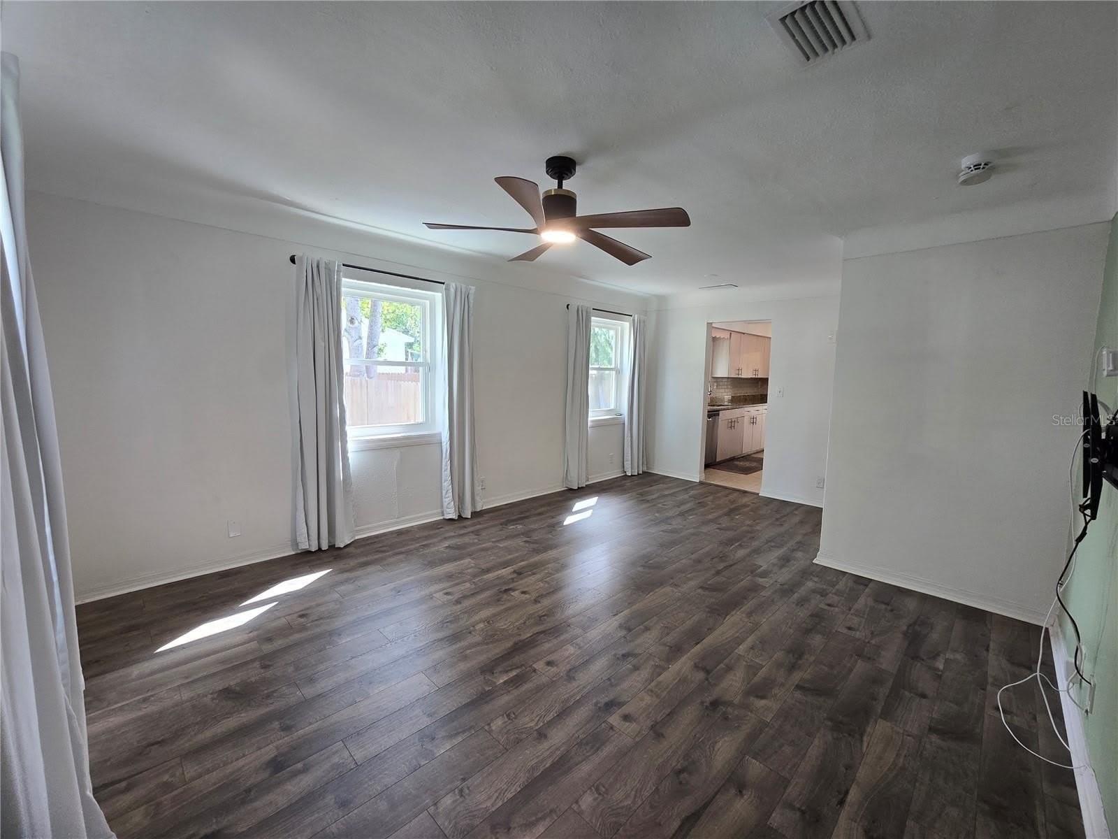 6001 CEDAR Street NE – photo 5