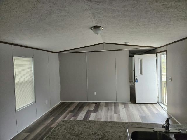 10818 Bryan Rd – photo 2