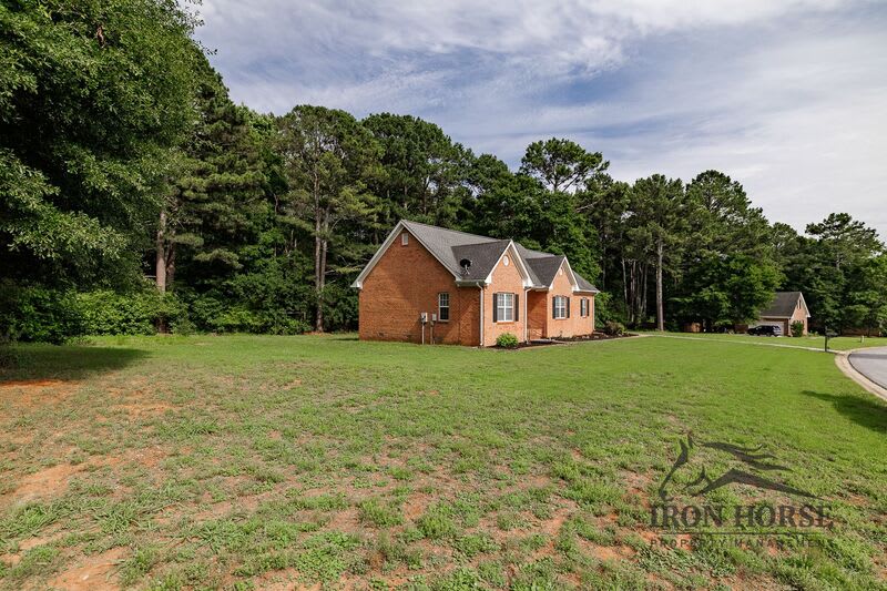 411 Timber Creek Dr – photo 5