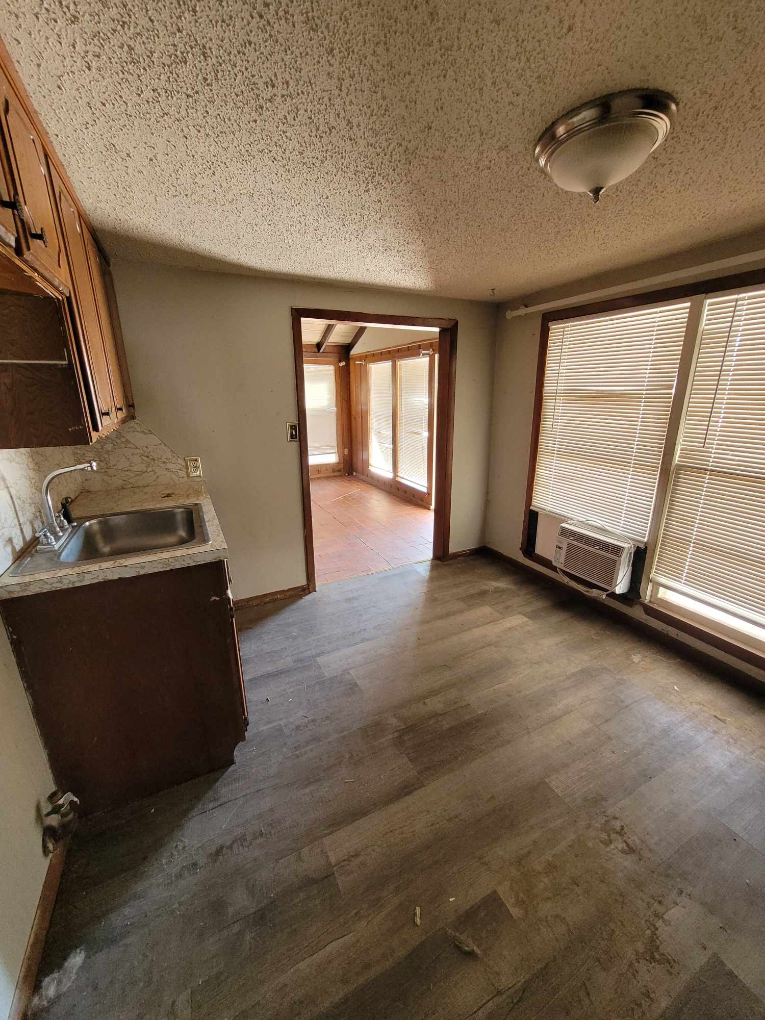 402 N. B Street – photo 3
