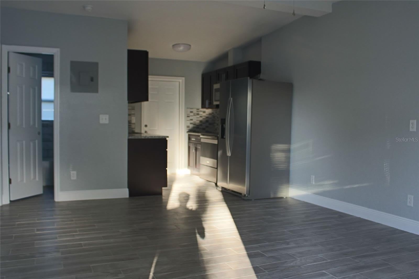 415 W LANCASTER Road – photo 2