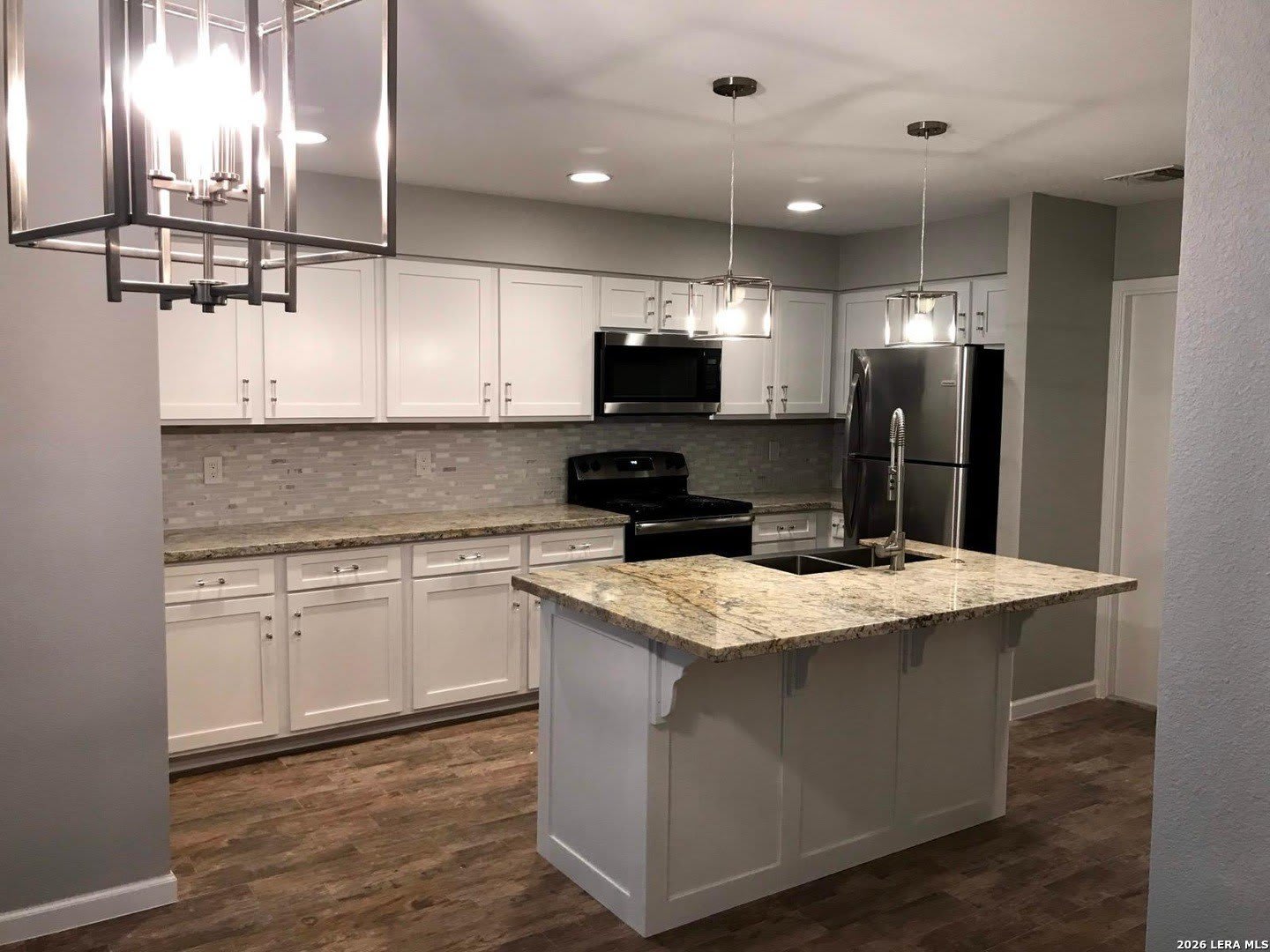 6234 Prince Charles – photo 3