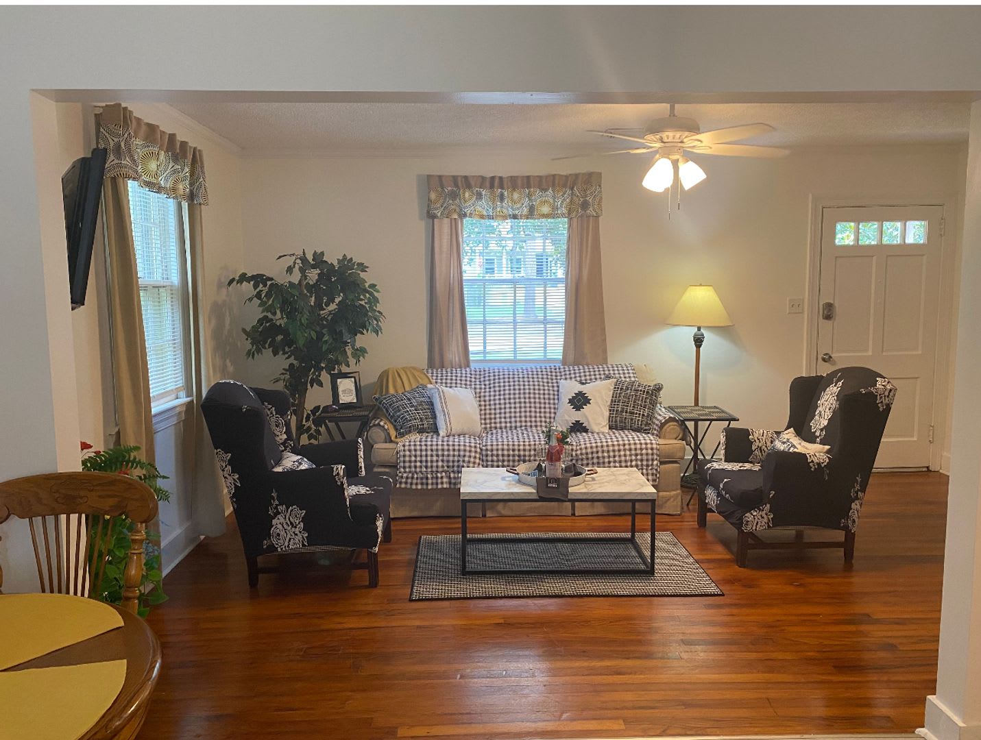 Charming Summerville Rental in a Convenient Location! – photo 5