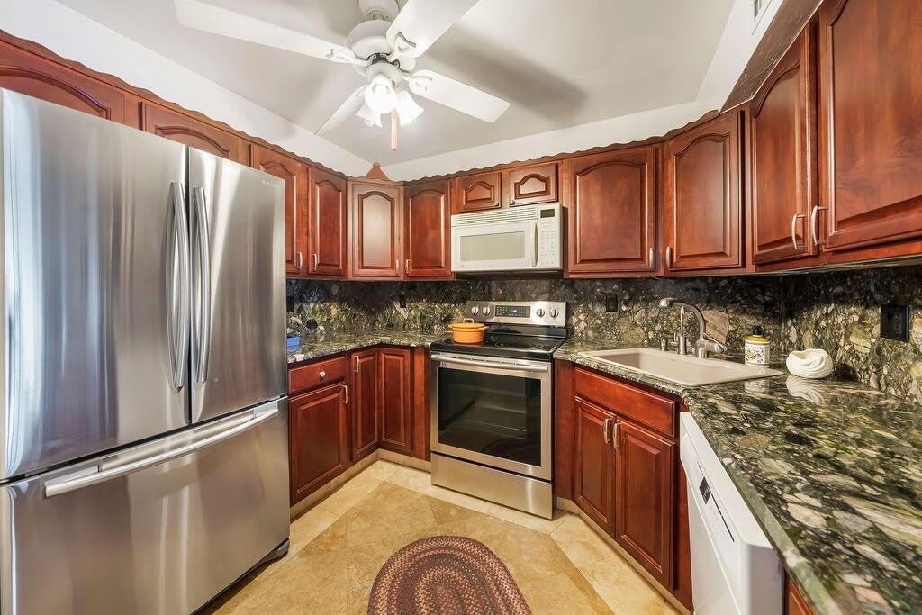 9900 Pineapple Tree Drive – photo 1