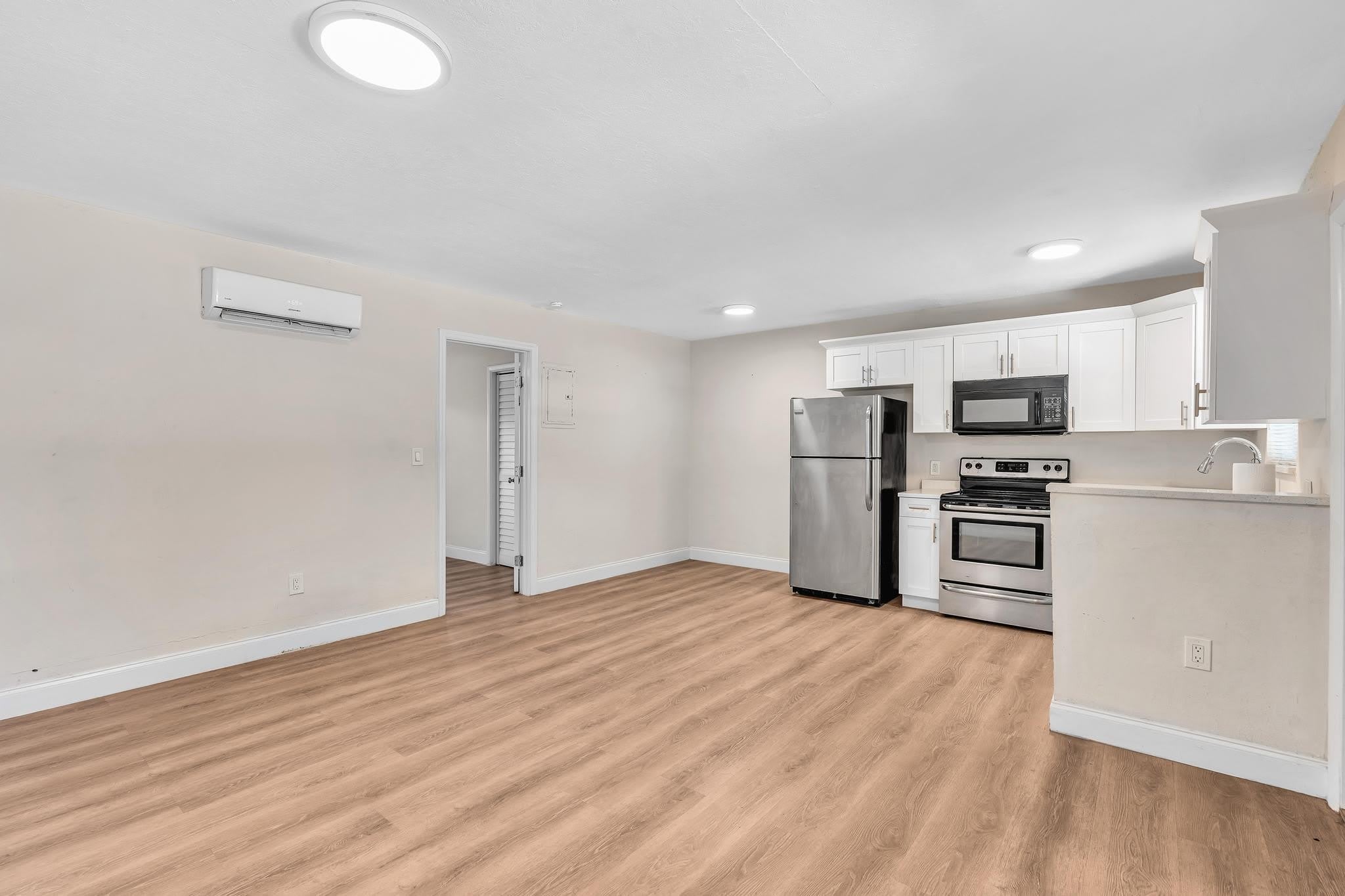 800 MOFFETT Street – photo 5