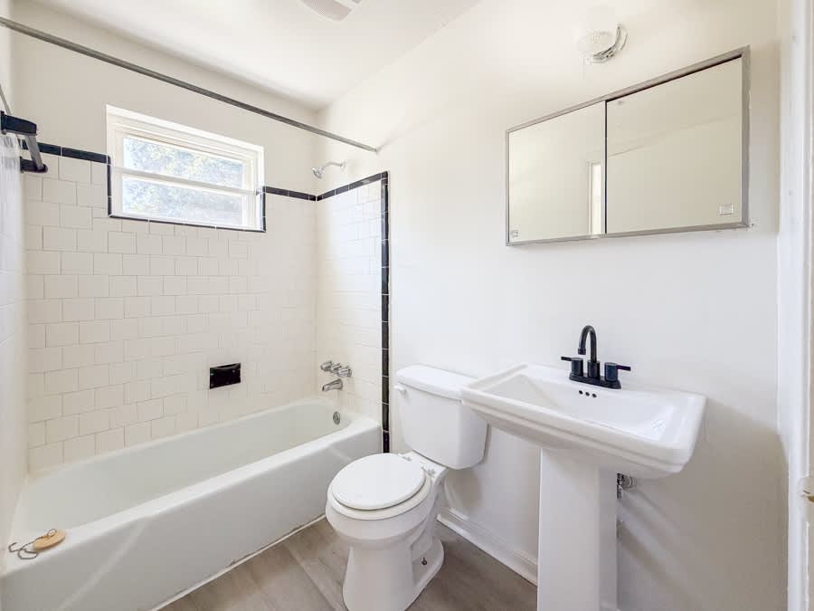 7811 Maris Rd – photo 3