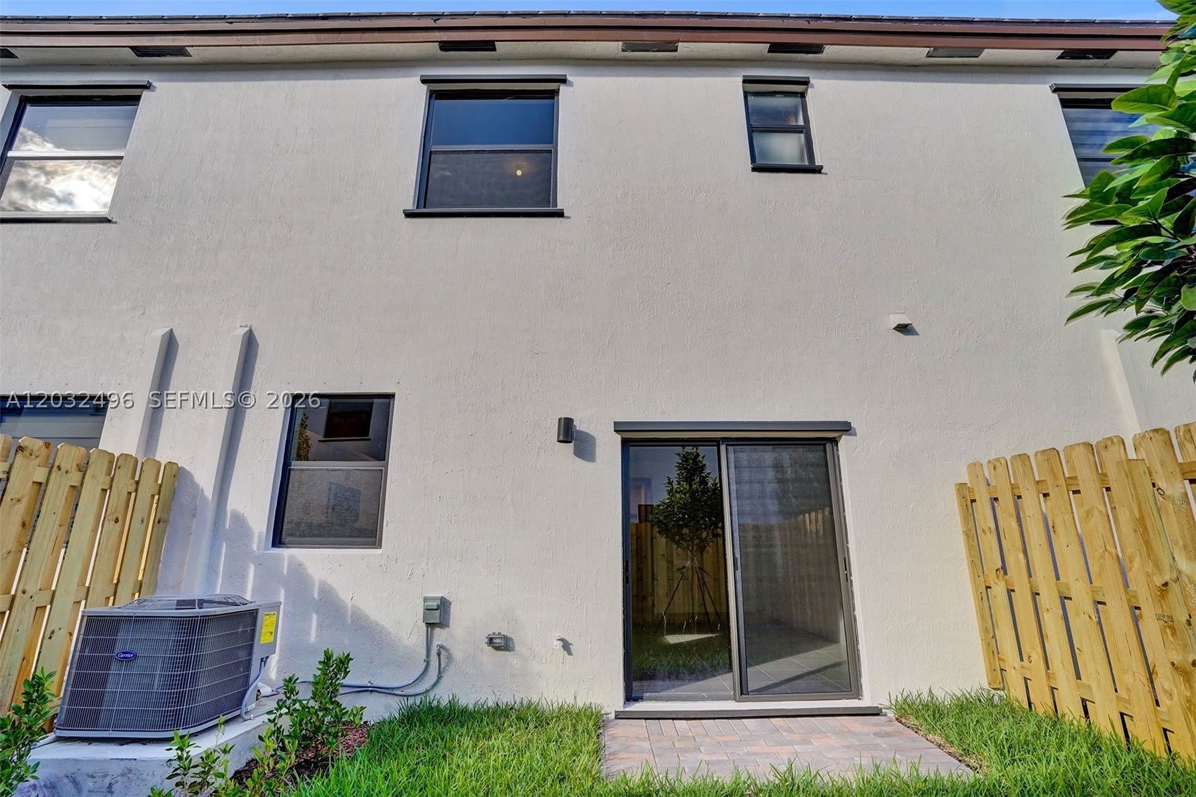 2542 SE 29th St – photo 3