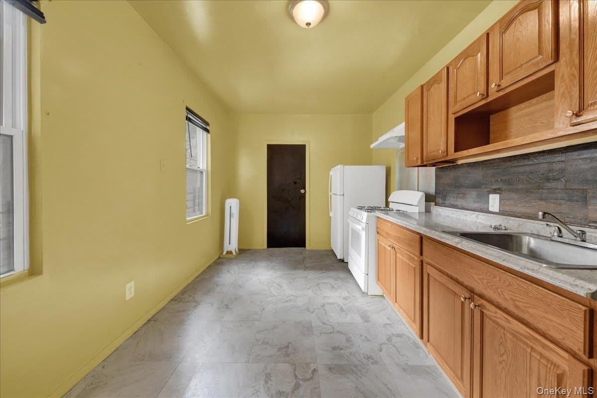 89 Saratoga Avenue – photo 3