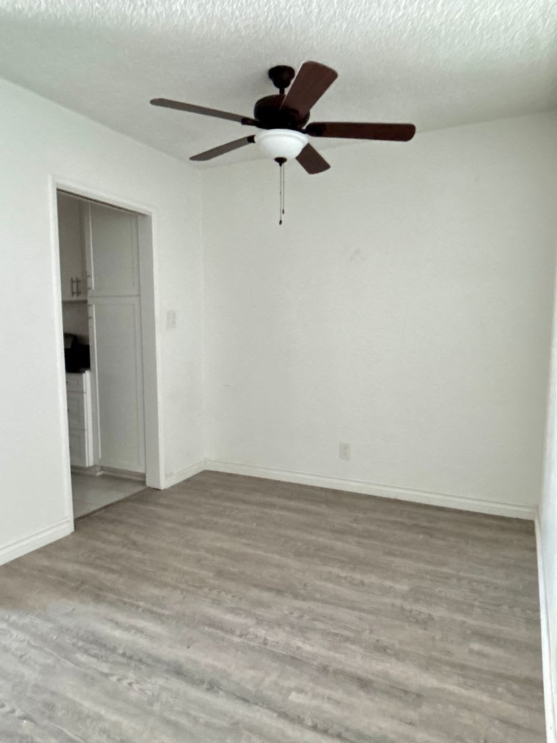 928 South Sherbourne Drive – photo 3