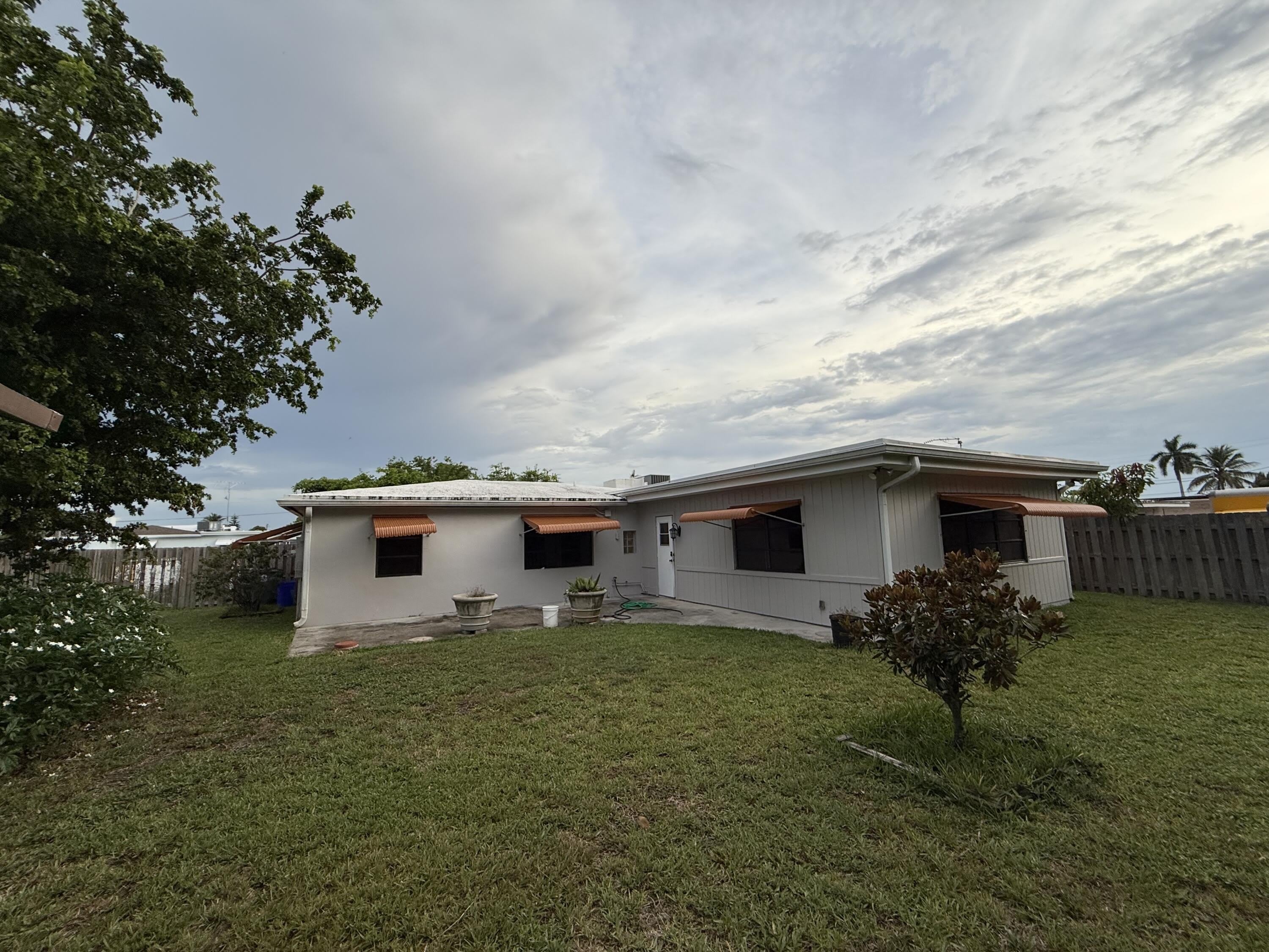 817 Elm Road – photo 2