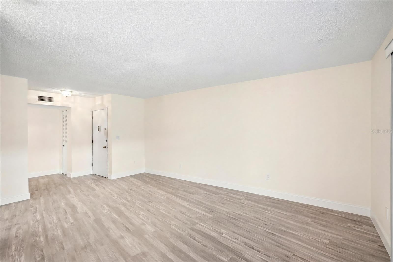 22333 EDGEWATER Drive – photo 5