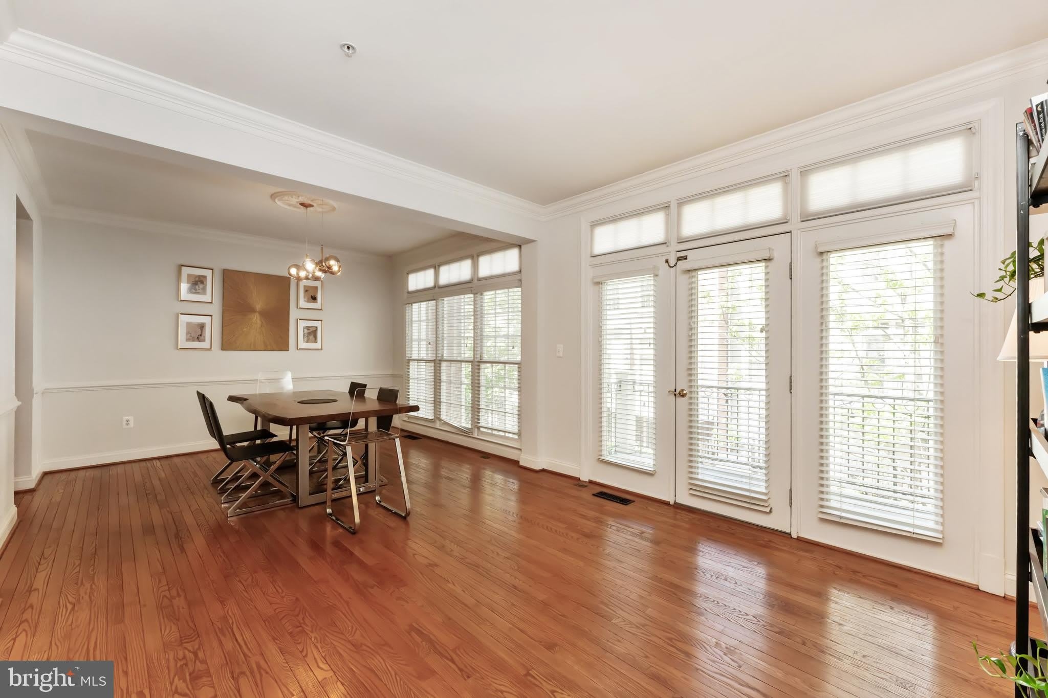 7489 CARRIAGE HILLS Drive – photo 5