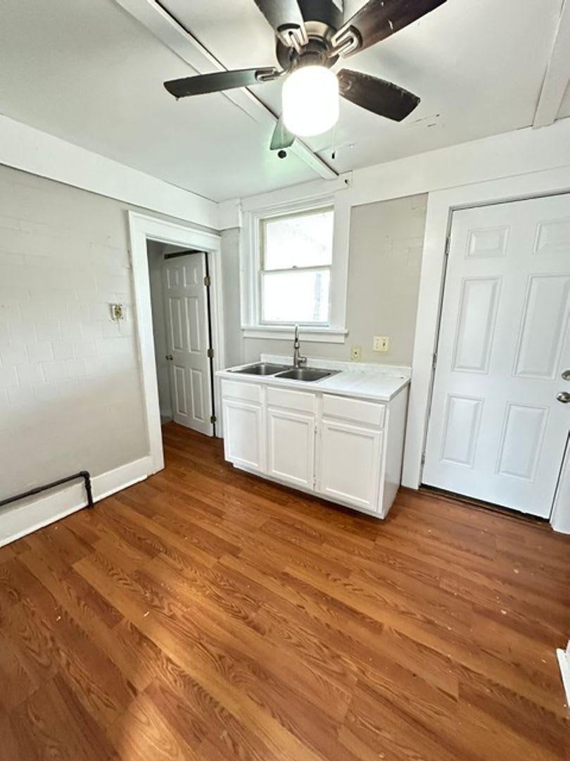 Single Family – photo 2